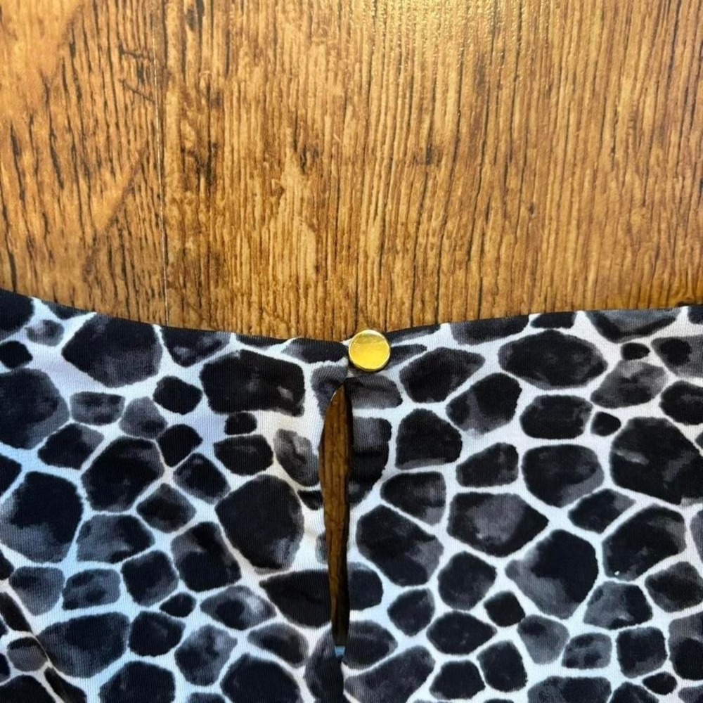 Black and White Calvin Klein Women's animal print sleeveless top - Picture 4 of 8